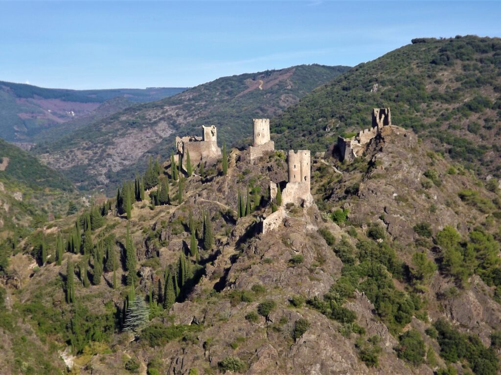 9 Chateaux-de-Lastours